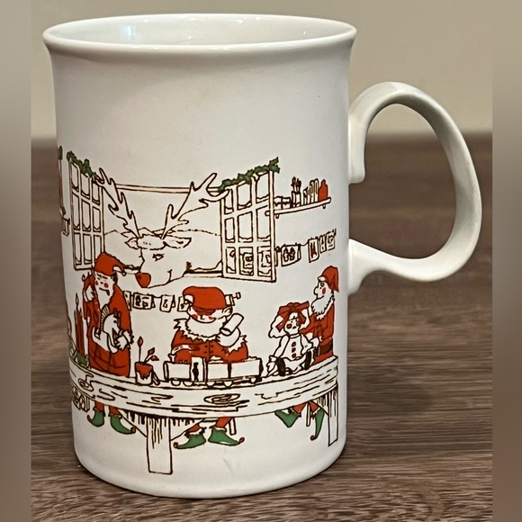 Santa’s Elf Workshop Dunoon Ceramic Christmas Mug. - Picture 1 of 7
